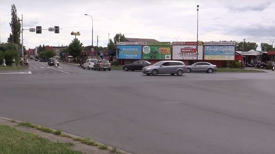 Rondo na Zabobrzu pod koniec wakacji