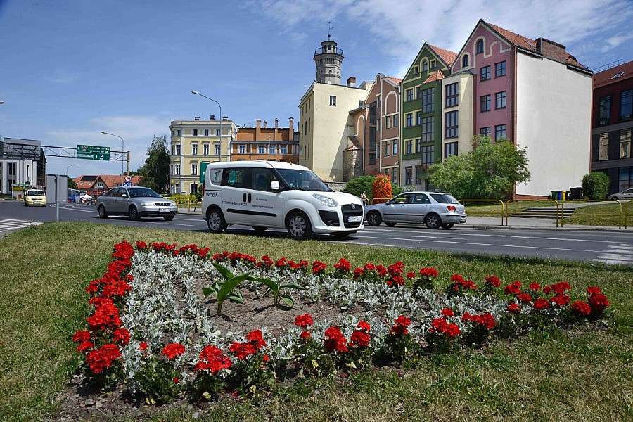 W Jeleniej Górze przybywa kwiatów