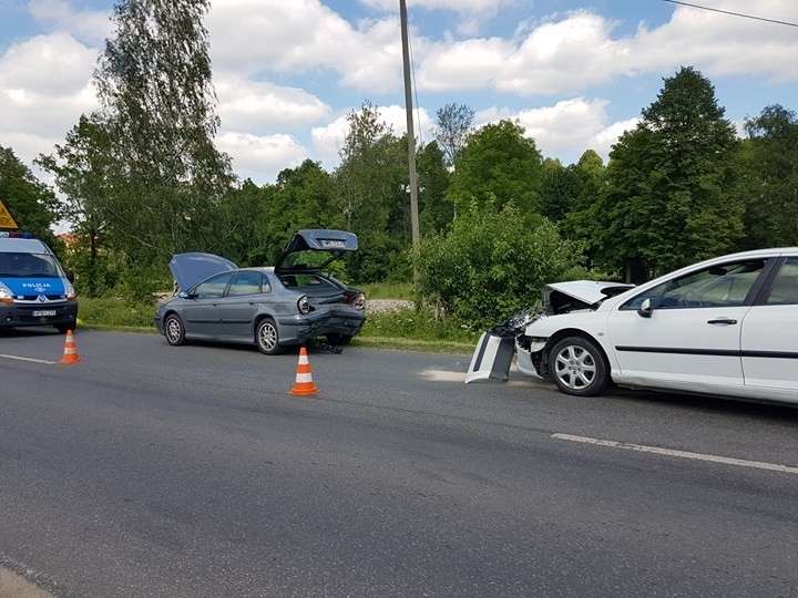 Trzy osoby poszkodowane w wypadku w Miłkowie