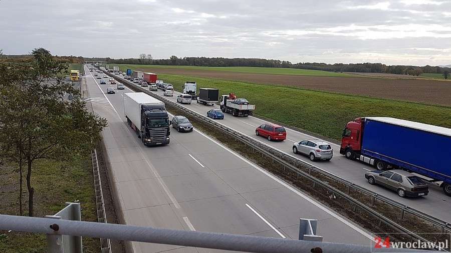 Olbrzymi korek na autostradzie A4 