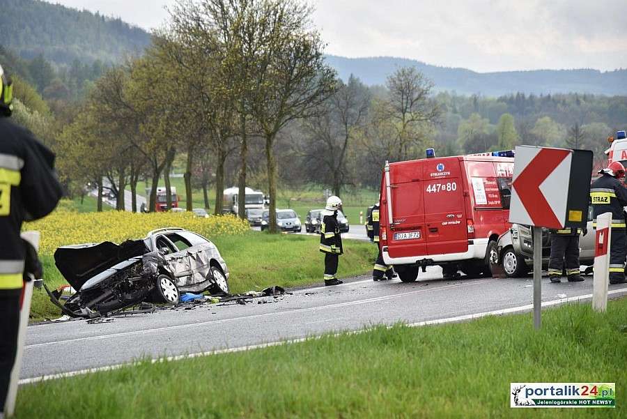 ZDERZENIE CITROENA I RENAULT W MYSŁOWIE