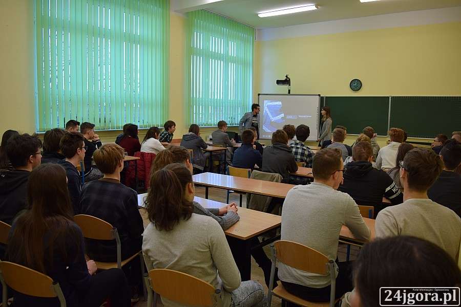 ZAWÓD MARZEŃ