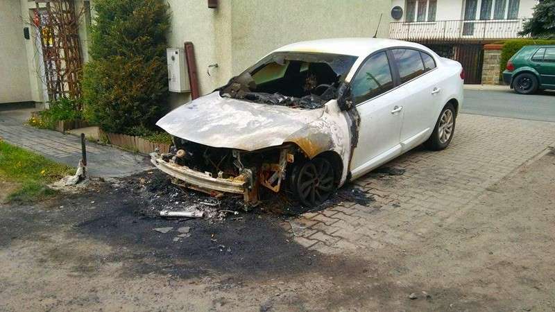 Spłonął samochód w Jeleniej Górze