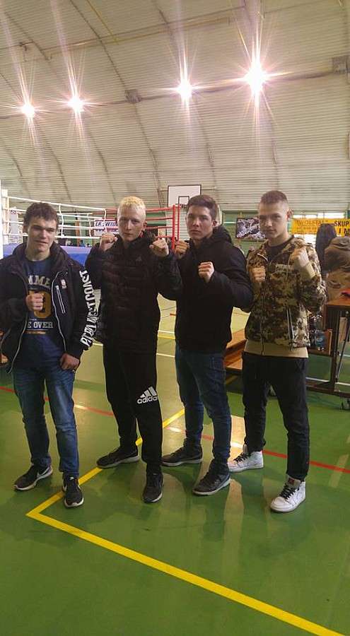Dobre występy młodych pięściarzy Red Fighters