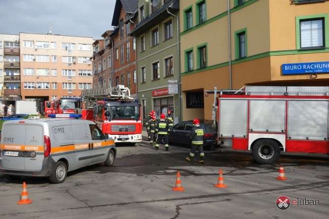 Pożar uwięził kobietę z dzieckiem