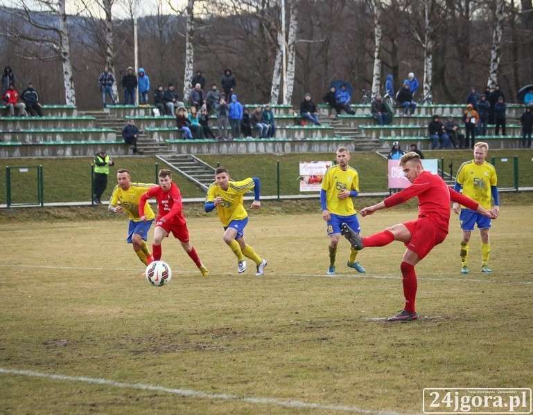 Wyniki spotkań IV ligi, okręgówki i A-klasy