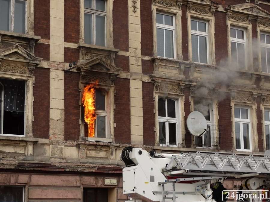 Pożar mieszkania przy ulicy Wincentego Pola + FILM