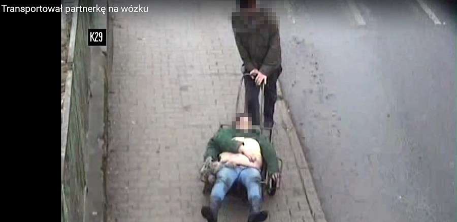 Jelenia Góra : Transportował swoją partnerkę na wózku 