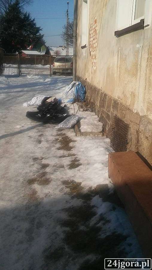 Desperacki skok z okna w Sobieszowie