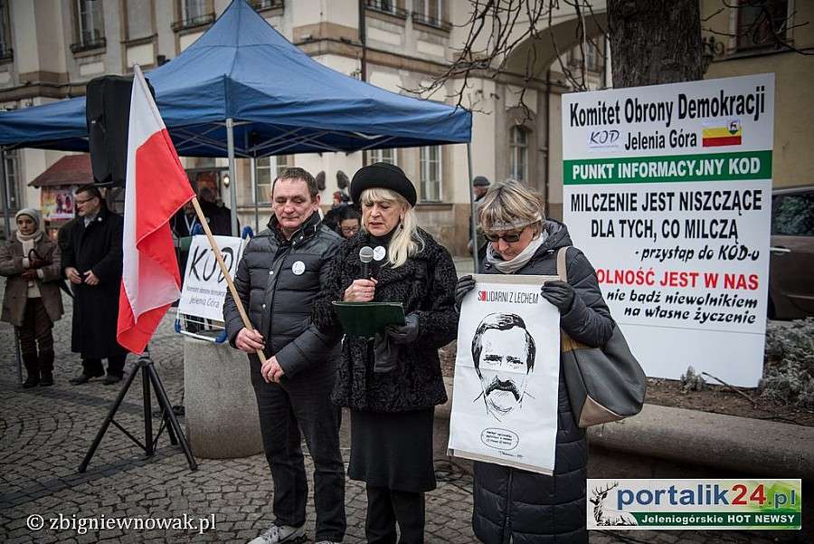Kolejna manifestacja KOD-u w Jeleniej Górze