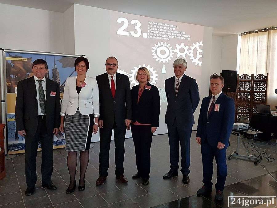 Blisko 200 firm z Polski, Czech i Niemiec spotkało się w Staniszowie