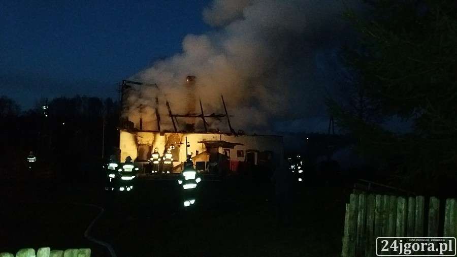 Pożar budynku mieszkalnego w Giebułtówku w gminie Mirsk.