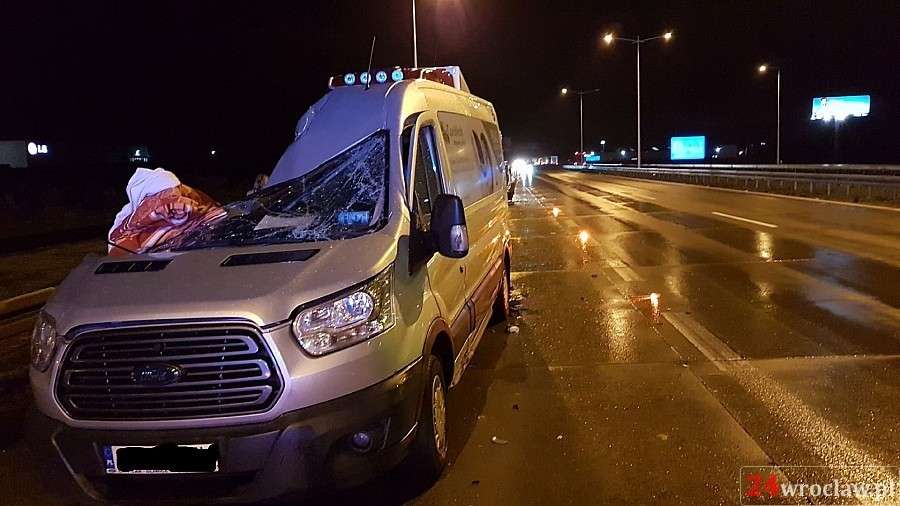 Groźny wypadek na autostradzie pod Wrocławiem