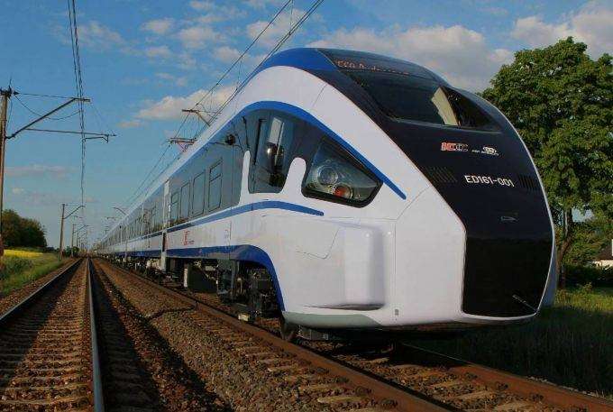 W Trzcińsku pociąg potrącił mężczyznę.