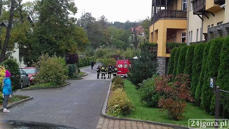 Nieszczęśliwy wypadek w hotelu. Mężczyznę przygniotła winda towarowa.