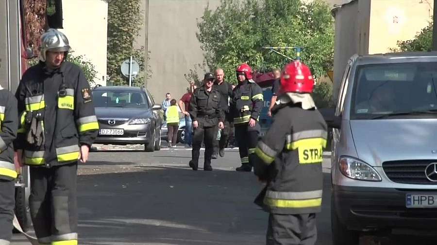 31-latek z Cieplic miał w mieszkaniu arsenał. Zobacz wideo.