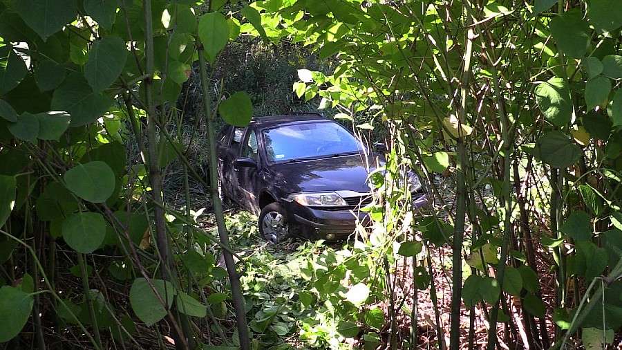 Stracił panowanie nad pojazdem i wpadł do przydrożnego rowu