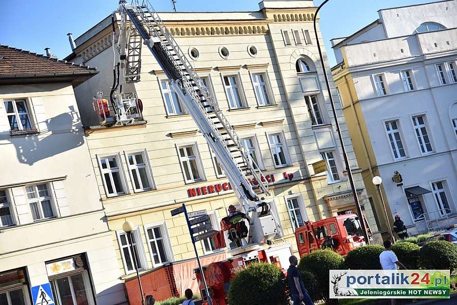 STARSZA KOBIETA CHCIAŁA POPEŁNIĆ SAMOBÓJSTWO