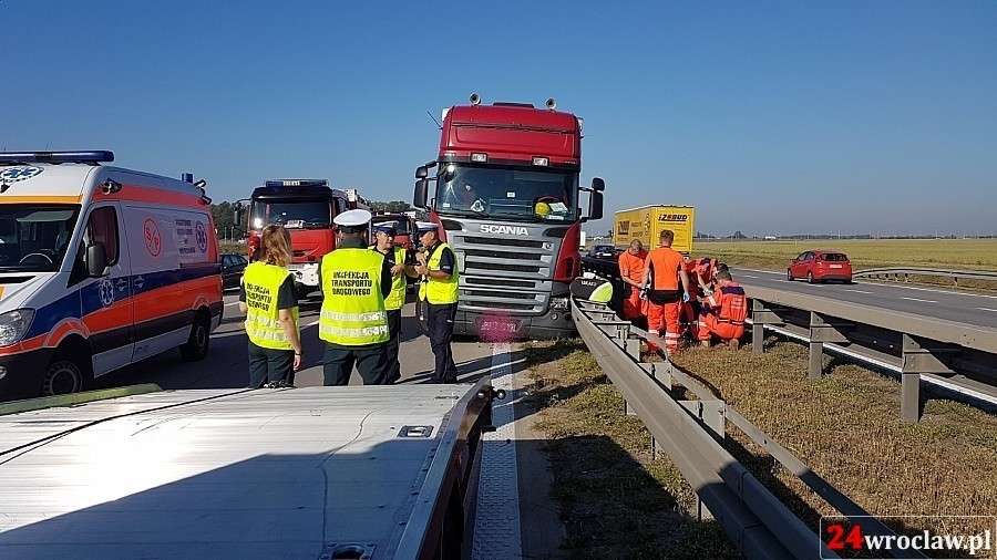 Kierowca TIR-a zmarł na autostradzie pod Wrocławiem