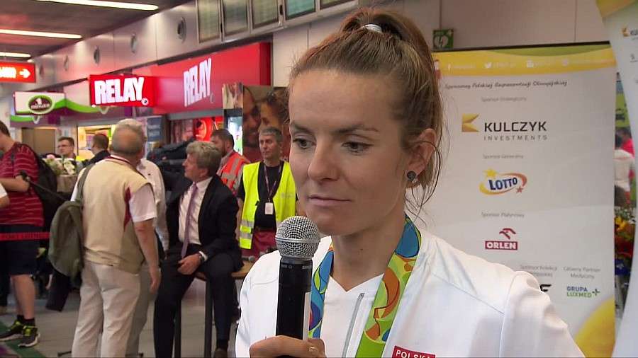 Szczęśliwa Włoszczowska wróciła z Rio ze srebrnym medalem. 