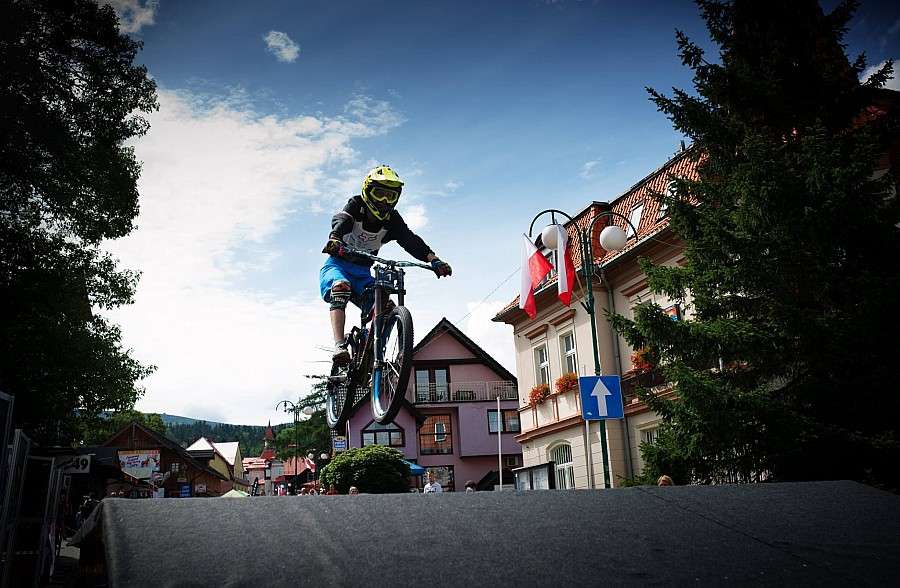 Widowiskowy downhill w Karpaczu za nami !