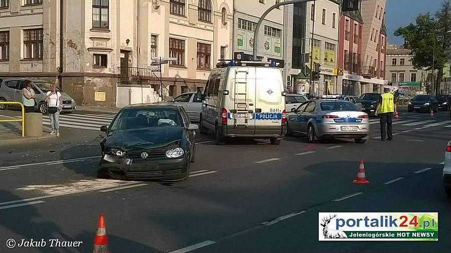 Zderzenie w centrum Jeleniej Góry
