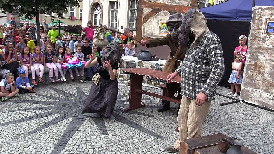 Jelenia Góra tętni życiem dzięki teatrom ulicznym 