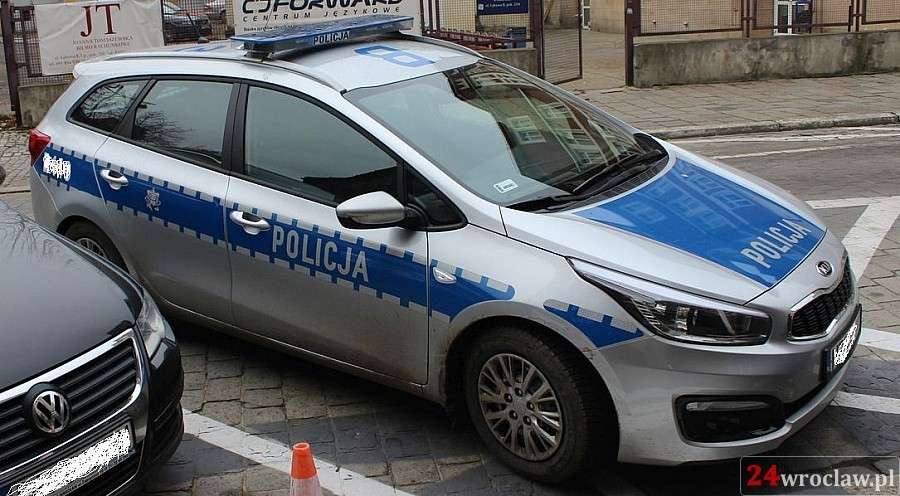 Wymyśl hasło na radiowóz polskiej Policji