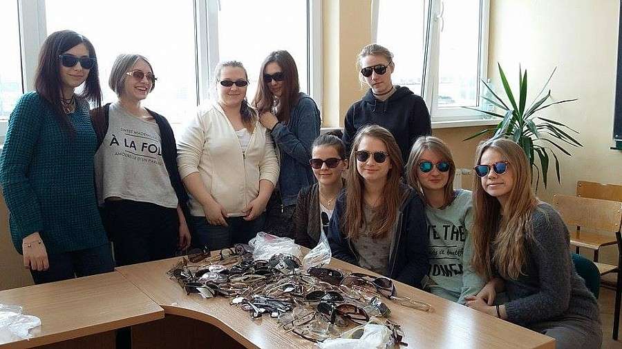 Zebrano 505 par okularów !
