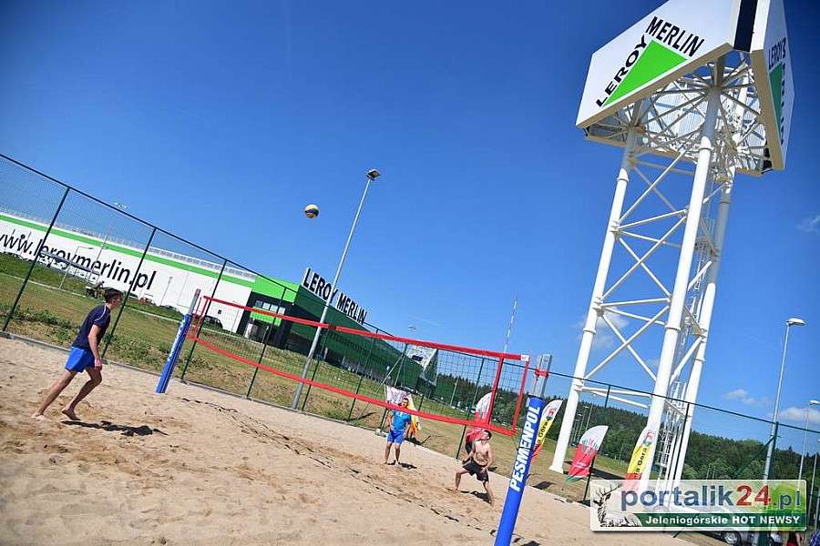 Boisko do siatkówki plażowej otwarte !
