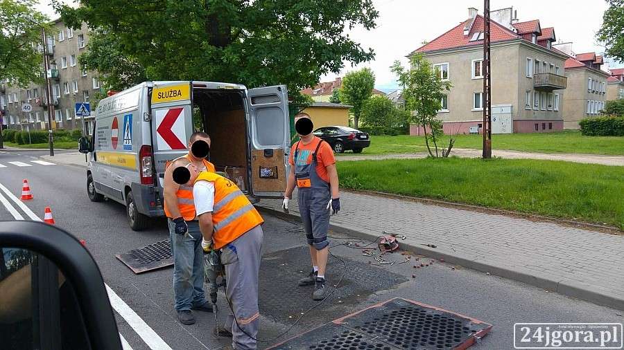 Drogowy absurd na ulicy Podgórzyńskiej do poprawki