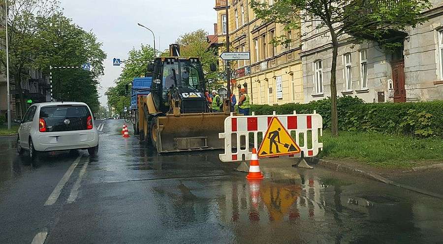 Awaria sieci wodociągowej na Al. Wojska Polskiego