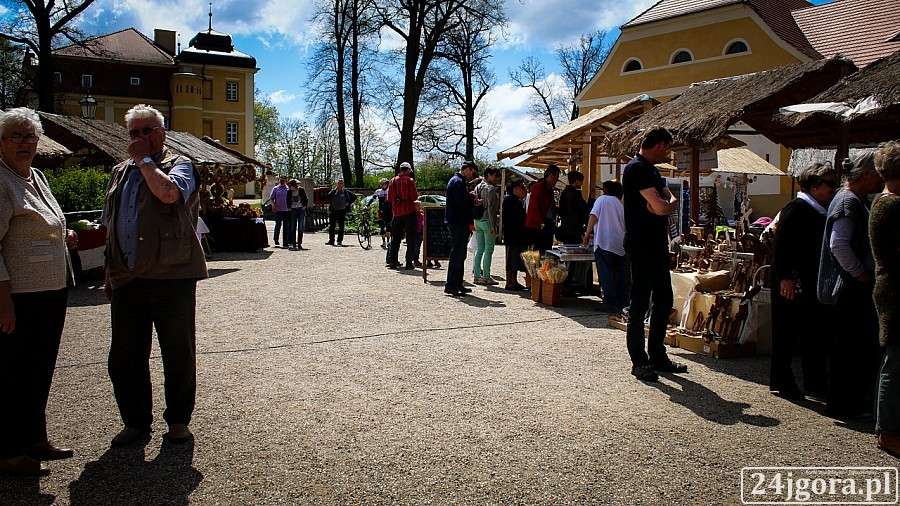 Pałac Łomnica : Weekend z kiermaszem rękodzieła