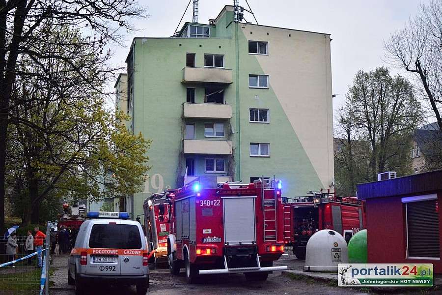 Po wybuchu gazu stracili dach nad głową. Miasto stara się im pomóc.