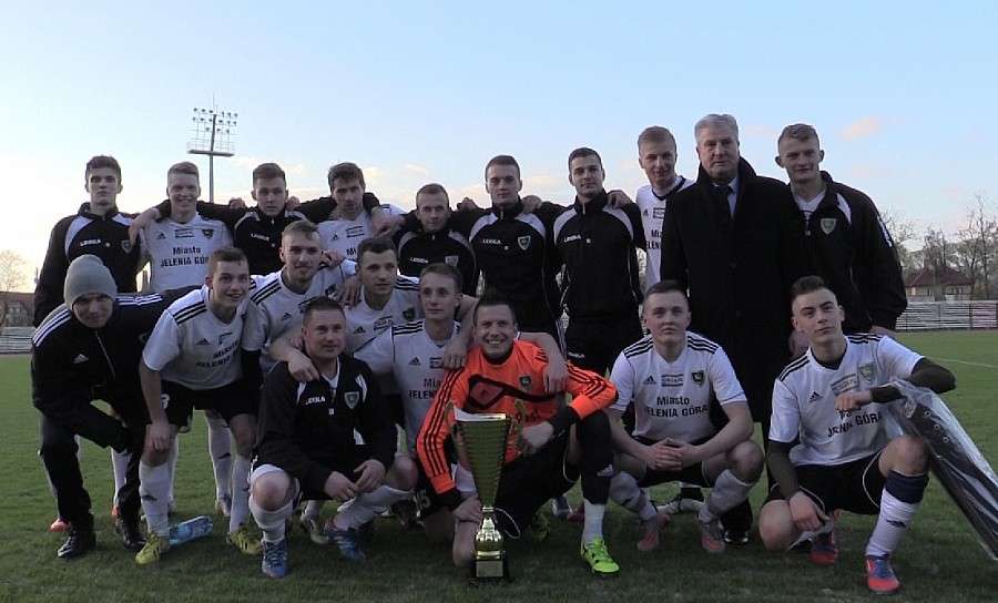 Okręgowy puchar ponownie dla Karkonoszy !