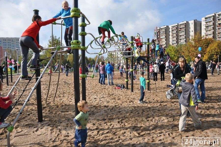 Jeleniogórskie place zabaw zyskają nowe urządzenia