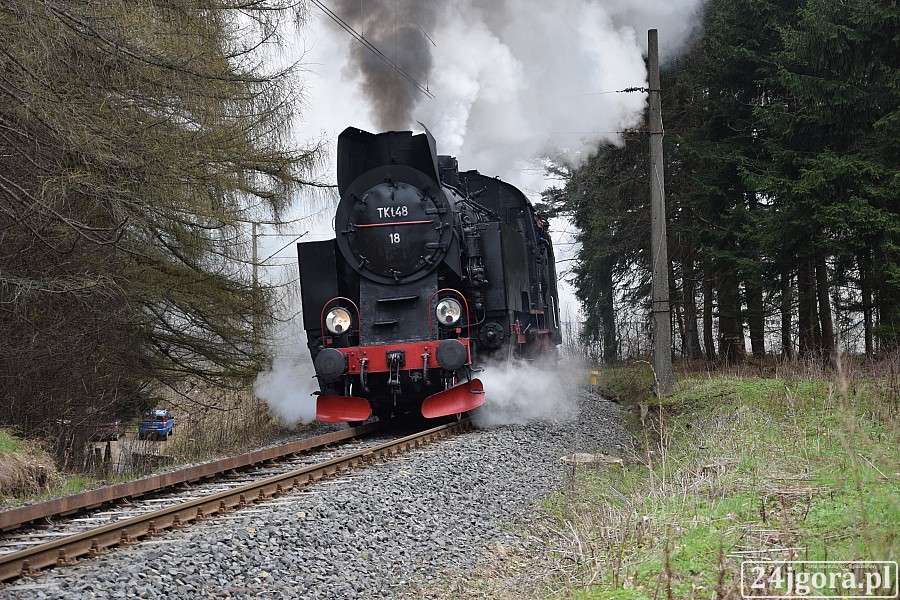 Pociąg Retro przyjechał do Szklarskiej Poręby 