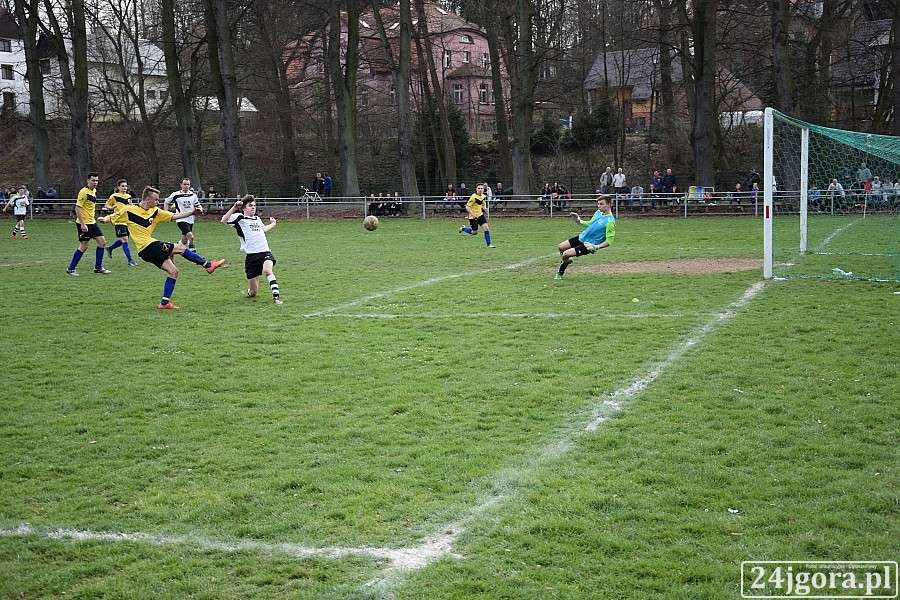 Włókniarz Leśna wreszcie zwycięski