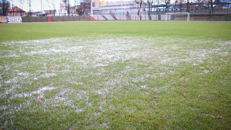 Jutrzejszy mecz Karkonoszy przeniesiony na stadion przy Lubańskiej.