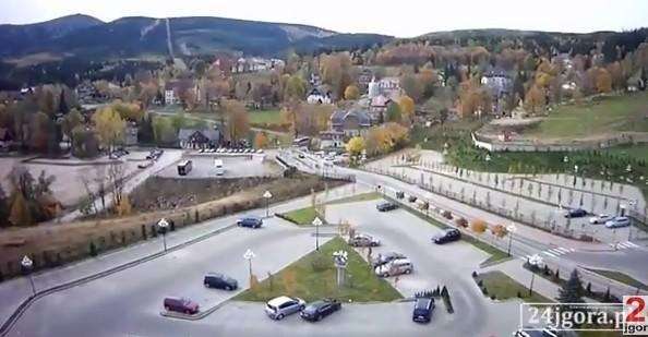 Spod hotelu w Karpaczu skradziono seata