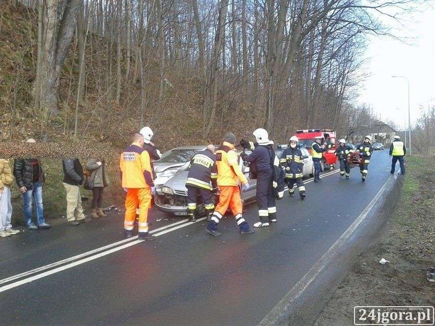 Zderzyły się trzy samochody, jedna osoba poszkodowana.