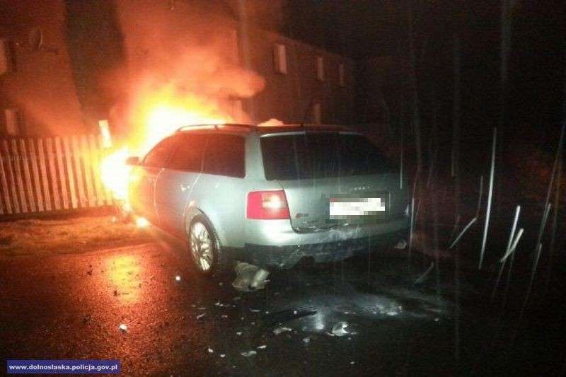 Jechał skradzionym samochodem marki Audi – został zatrzymany po pościgu