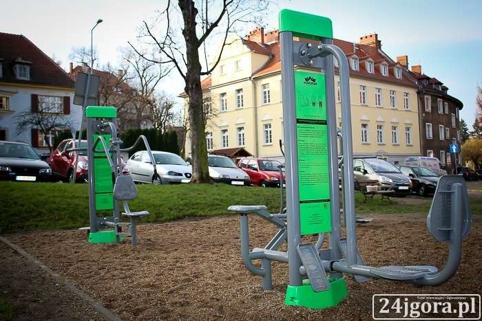 Nowy plac zabaw i siłownia na Zabobrzu