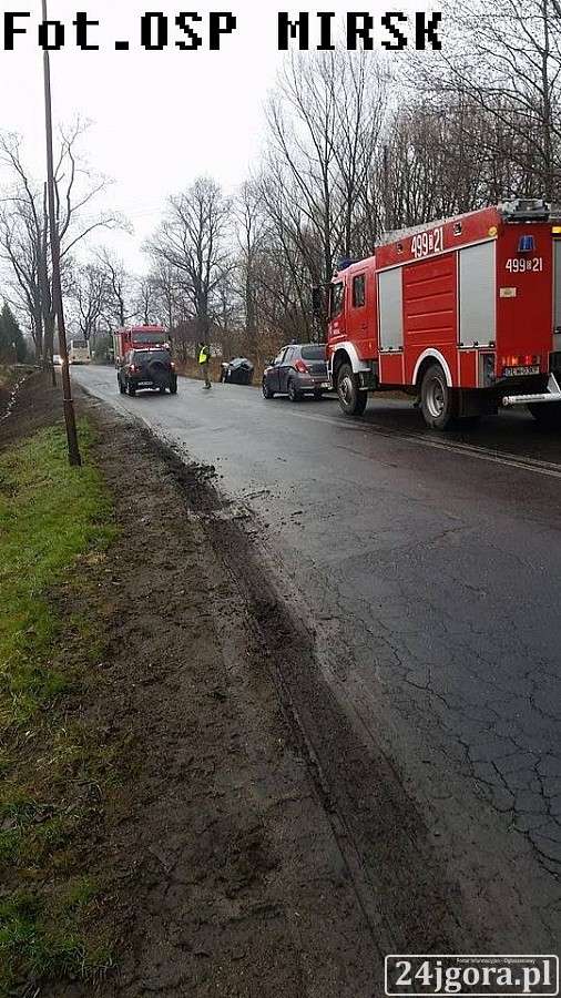 Dachowanie na drodze 361 w Mirsku.