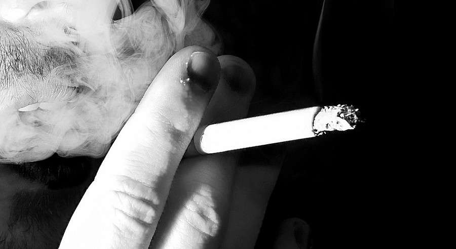 Wpływ e-papierosów na zdrowie i życia palacza