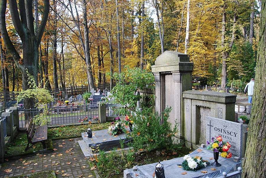 Coraz mniej miejsca na jeleniogórskich cmentarzach