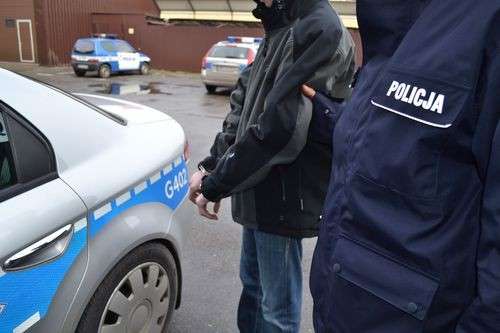 Włamali się do sklepu. Pobili pracownika ochrony