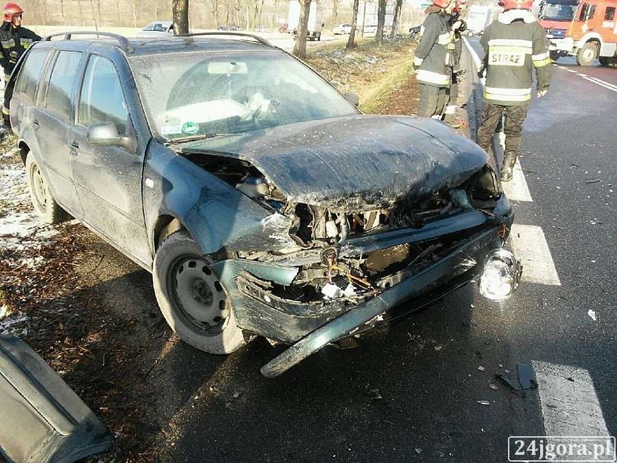 Zderzenie trzech samochodów