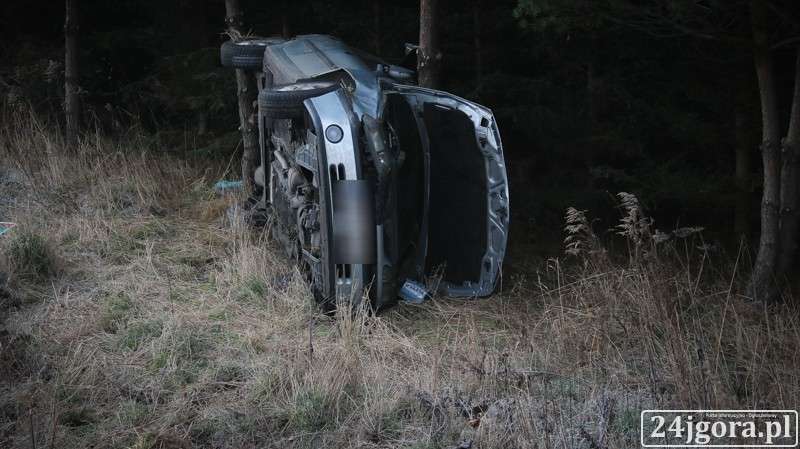 Jelenia Góra : Dachowanie na ulicy Zgorzeleckiej