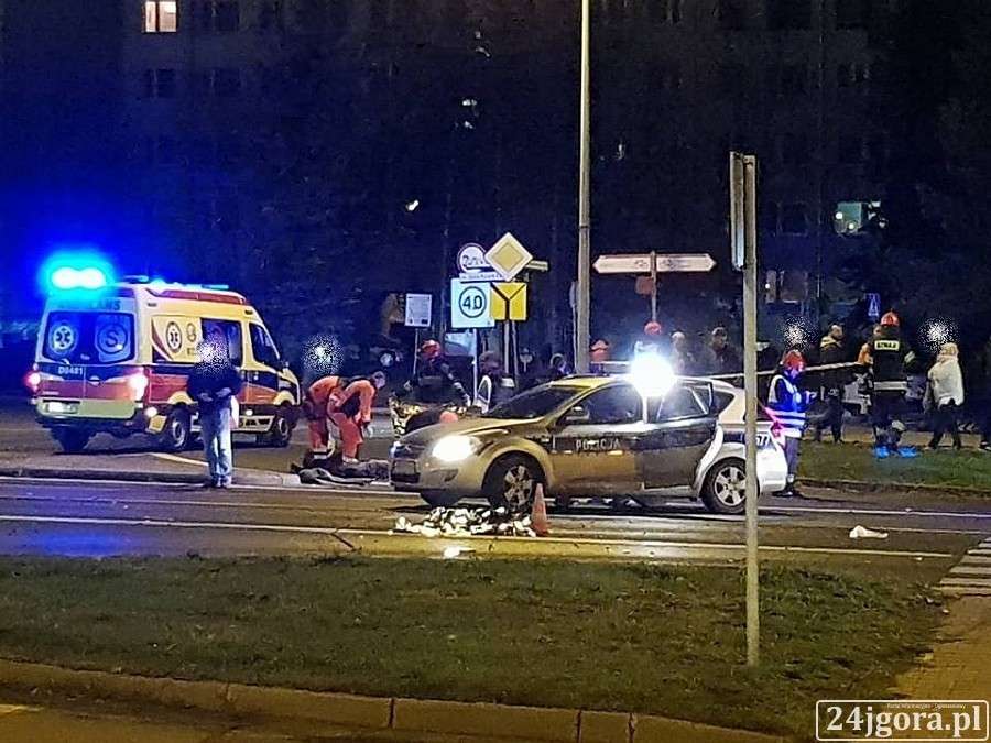 Tragedia w Alei Jana Pawła. Nie żyją dwie osoby potrącone przez samochód